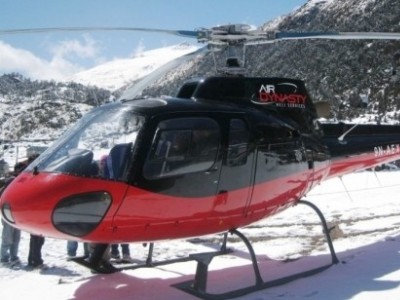 エベレストベースキャンプ ヘリコプターツアー