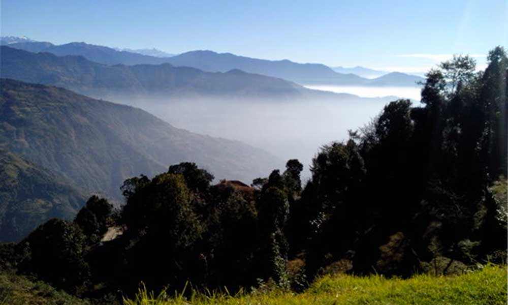 how difficult is helambu pach pokhari trek?