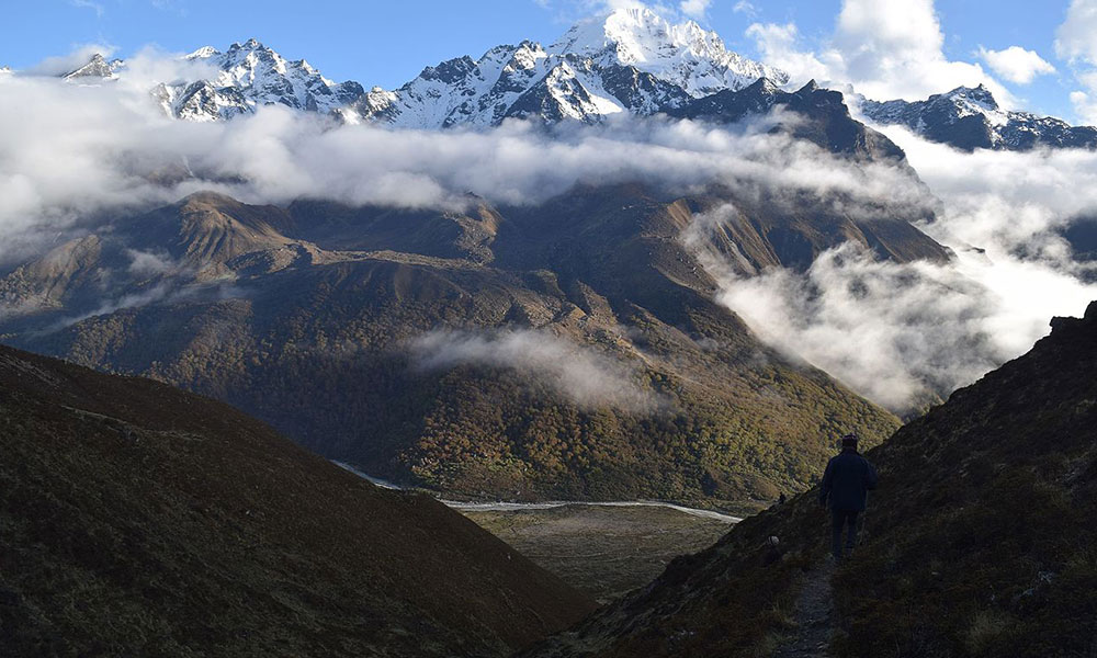 why trek langtang in september