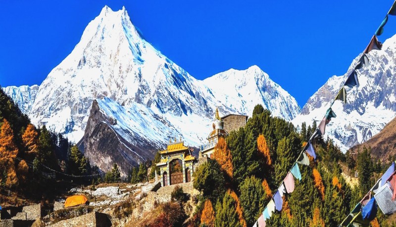 Manaslu Trekking