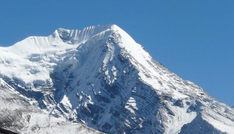 Pisang Peak Climbing with Annapurna Trek